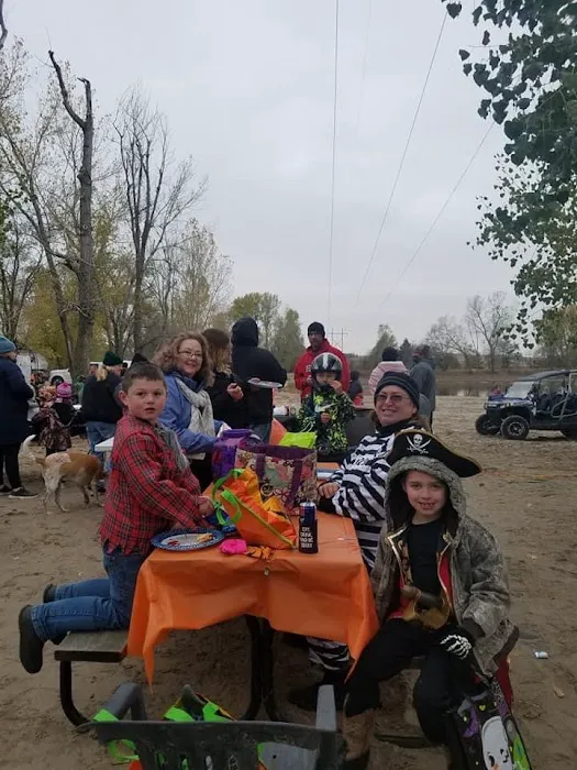 Linder Lakes Picture 3