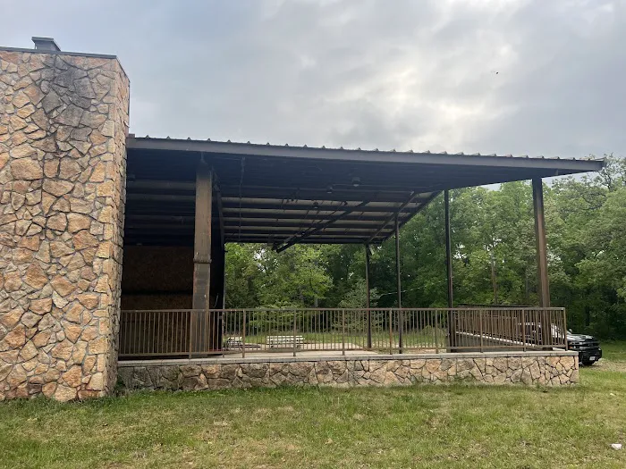 Davis Lodge Picture 2