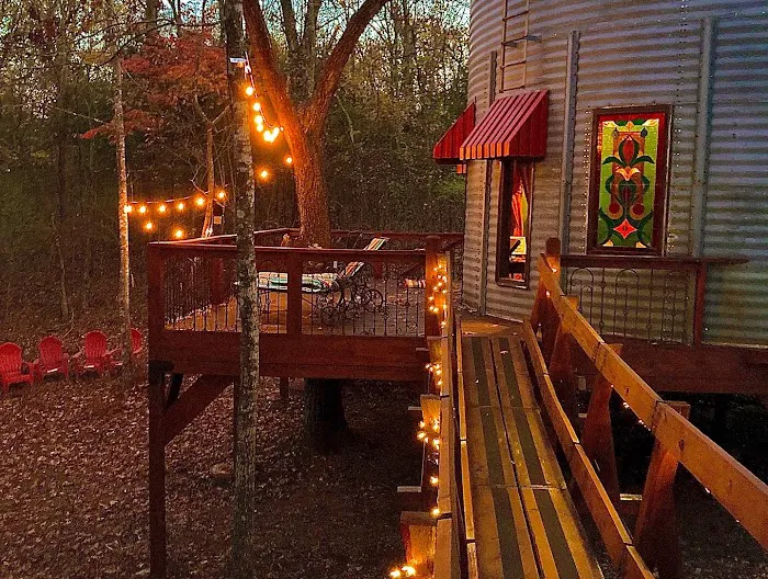 Sassafrass Silo Treehouse on Table Rock Lake Picture 1