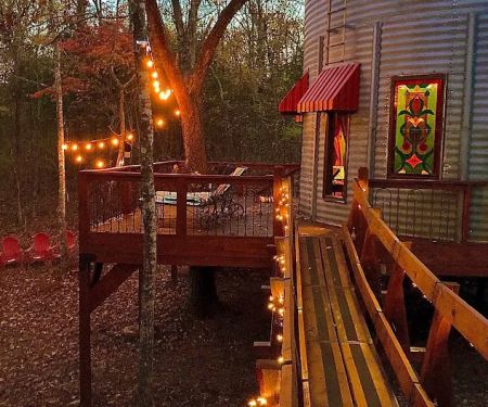 Sassafrass Silo Treehouse on Table Rock Lake