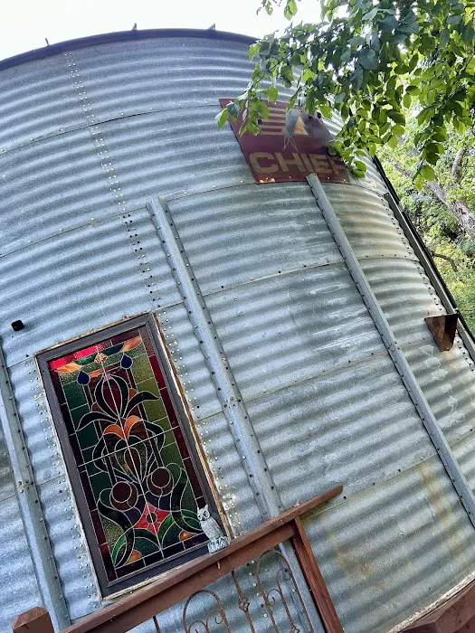 Sassafrass Silo Treehouse on Table Rock Lake Picture 9