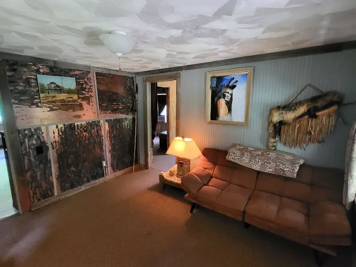 Buffalo Homesteader's Cabin Picture 4