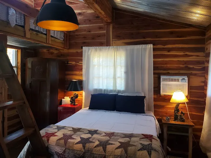 The Colonel’s Cabin Picture 2
