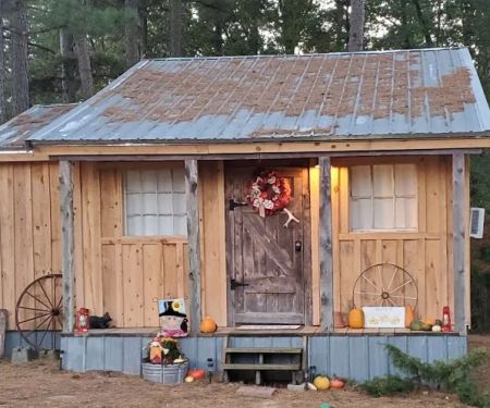 The Colonel’s Cabin
