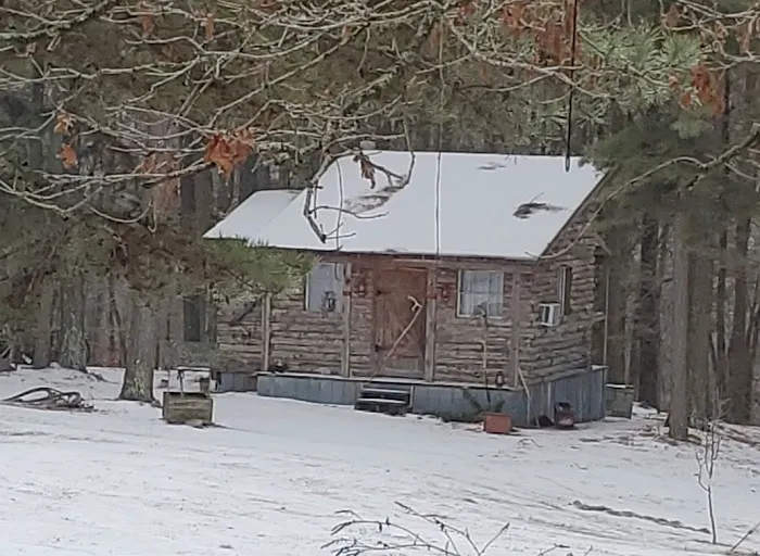 The Colonel’s Cabin Picture 5