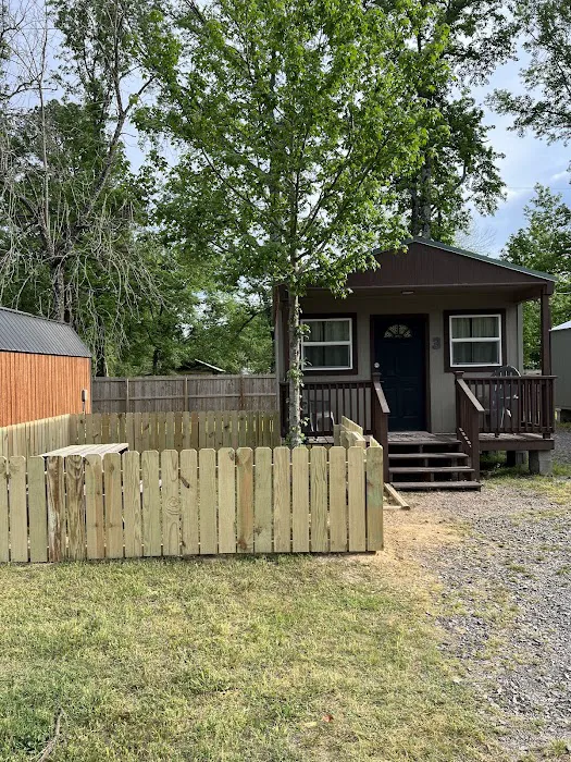 The Weekender Cabins and RV Retreat Picture 5