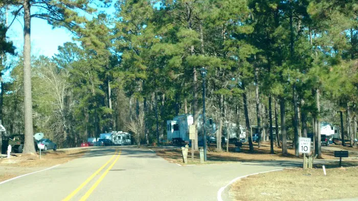 Lake Walker RV Camping Picture 6