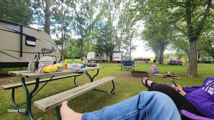 Camp S'more Campground Picture 8
