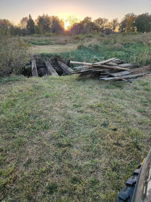 Grumpy's Out-back Campground Picture 6