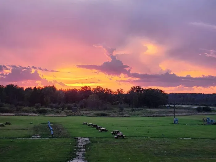 Grumpy's Out-back Campground Picture 4