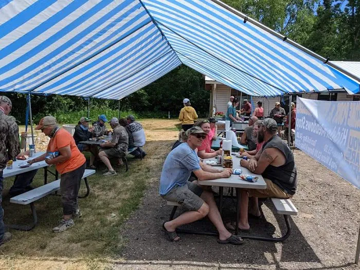 Hidden Meadows Campground Bar and Grill on Blind Lake. Picture 3