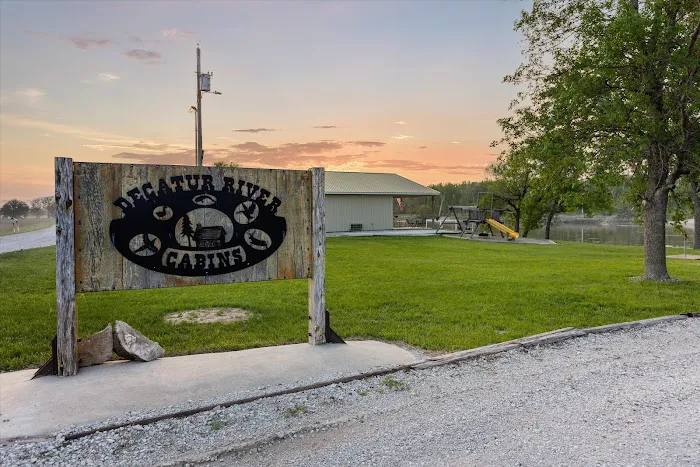 Decatur River Cabins Picture 1