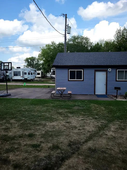 Pipestone Family Campground Picture 8