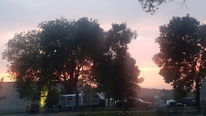 Scenic Park RV Campground Picture 9