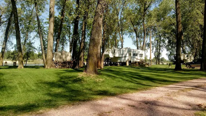 River Landing Camp Ground Picture 8