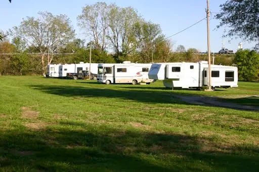 Show-Me Rest Rv Park Picture 1