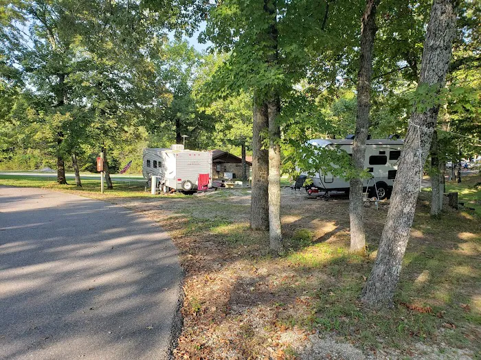 Holiday Island Camp Ground Picture 1