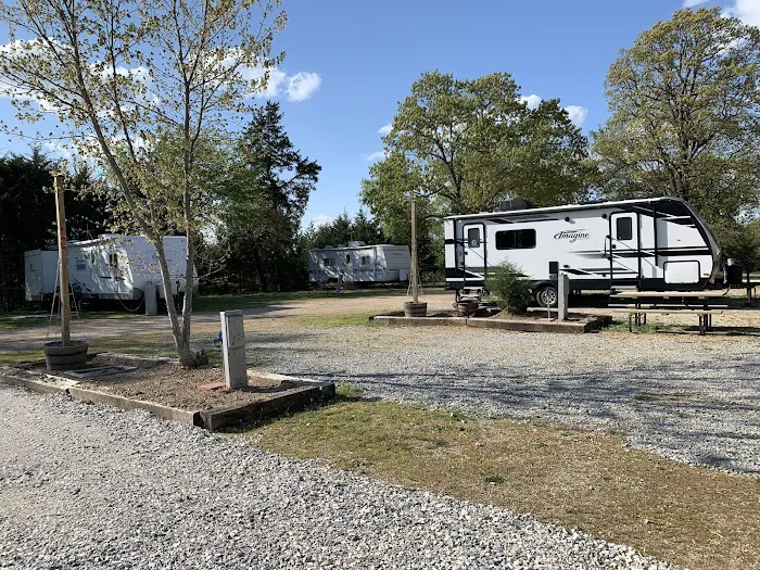 Green Tree RV Park Picture 7
