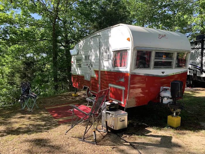 Green Tree RV Park Picture 9