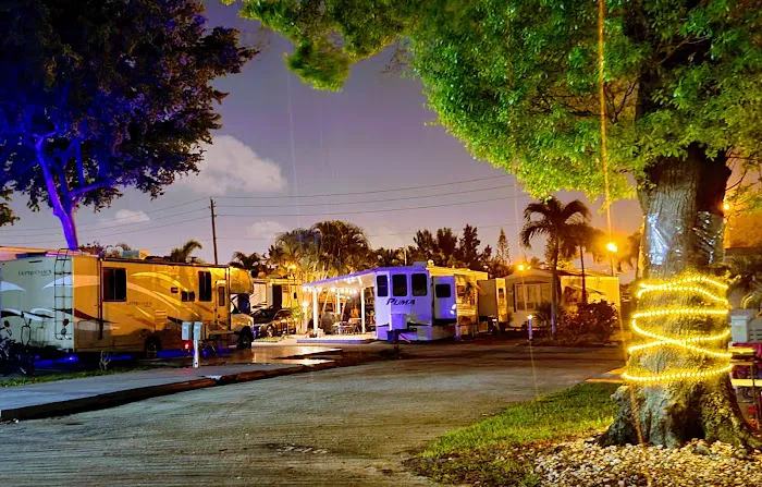 Sunshine Holiday MHCC RV and Camping Resort Picture 3