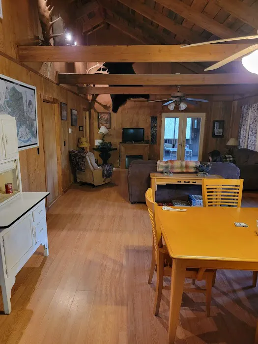 Retreat cabins Picture 6