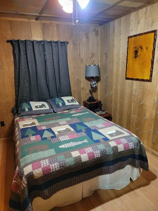 Retreat cabins Picture 2