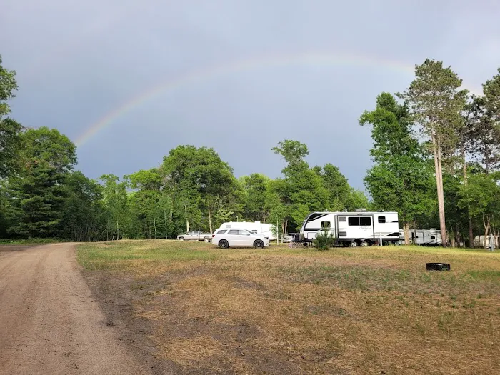 Hardy's Lake in the Woods RV Resort Picture 9