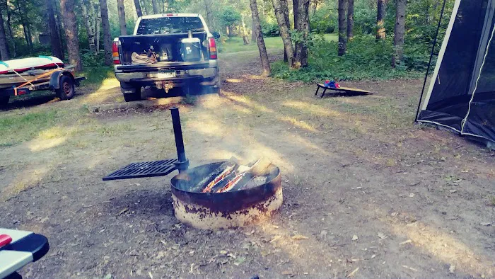Greer lake Campground Picture 7