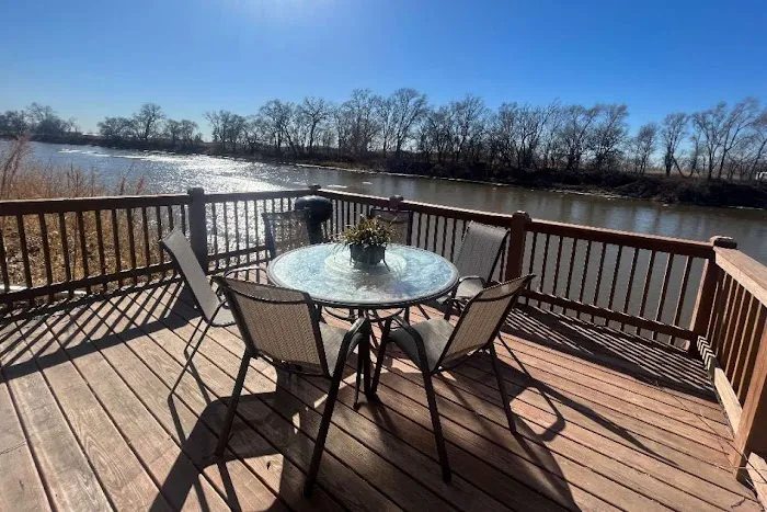 Elkhorn Shores Picture 3