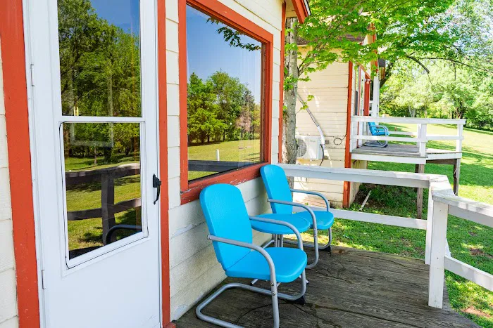 Riverview Resort - Cabin Rental #2 Picture 2