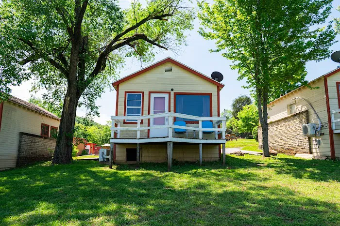 Riverview Resort - Cabin Rental #2 Picture 6