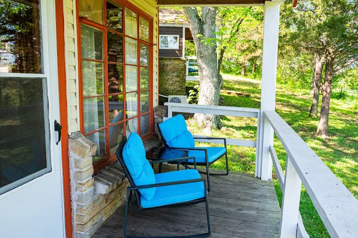 Riverview Resort - Cabin Rental #8 Picture 6