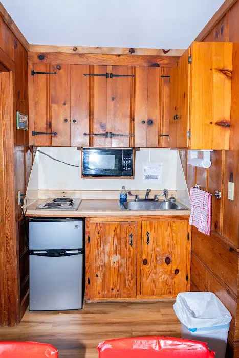 Riverview Resort - Cabin Rental #8 Picture 5