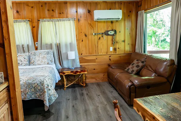 Riverview Resort - Cabin Rental #10 Picture 8