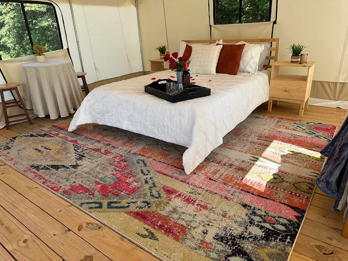 Roaring River Hills Campground and Cabins Picture 2