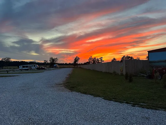 Roaring River Hills Campground and Cabins Picture 5