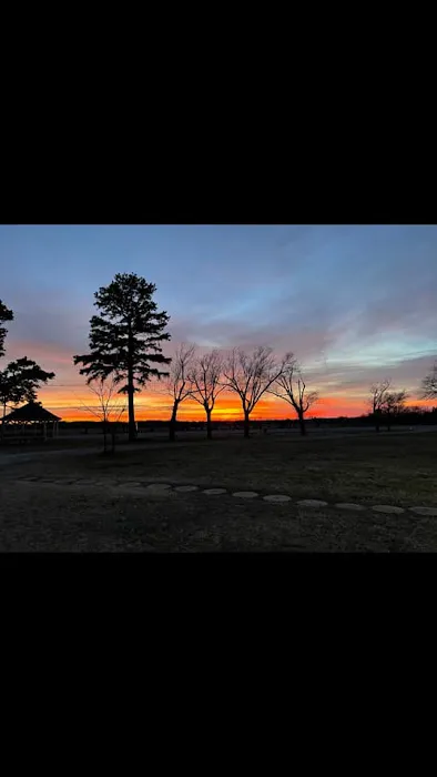 EDGE OF THE WOODS RV PARK AND CAMPGROUND Picture 6