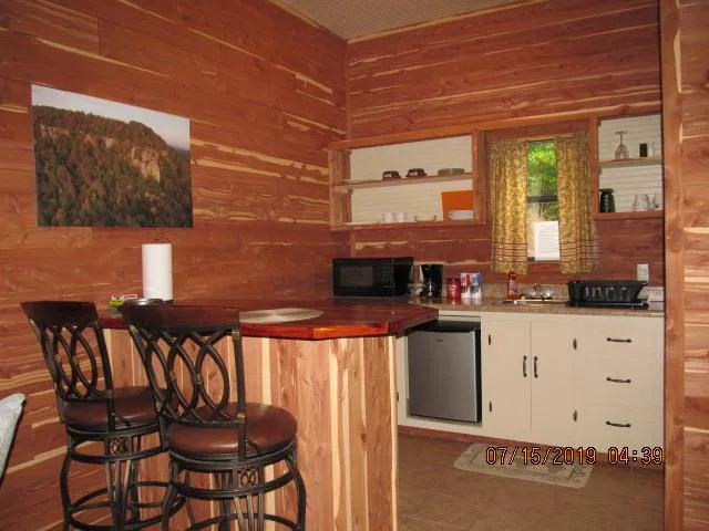 Carriage House Picture 3