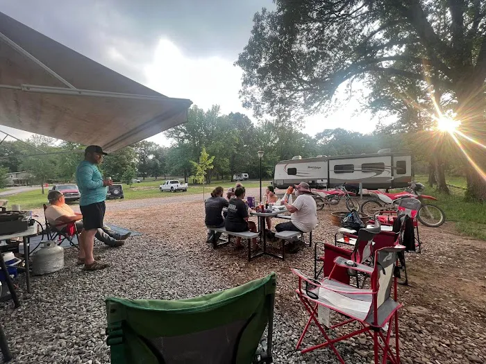 Pig Trail Lodging & RV Park Picture 7