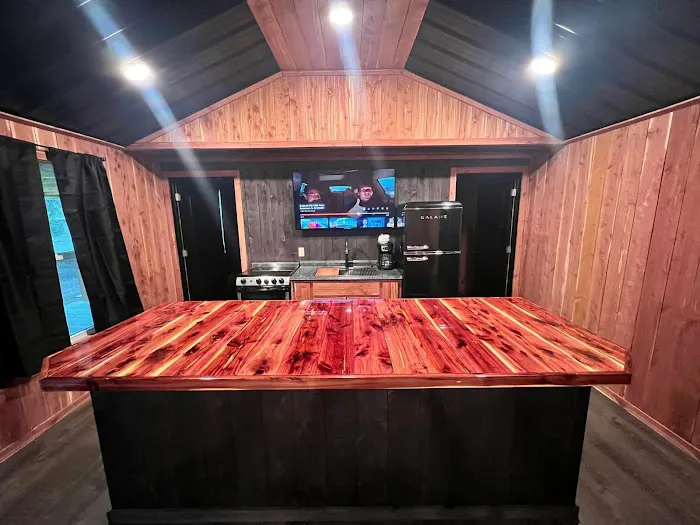 Pig Trail Lodging & RV Park Picture 3