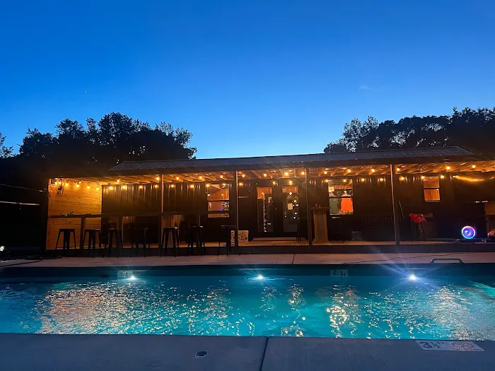 Pig Trail Lodging & RV Park Picture 2