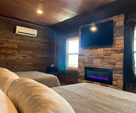 Pig Trail Lodging & RV Park