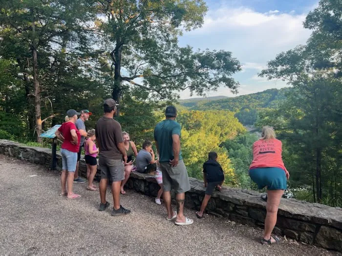 Whoop & Holler at Pig Trail Lodging Picture 2