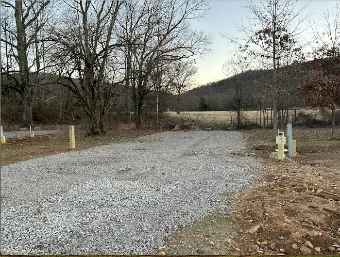 Round the Bend RV Campground Picture 7