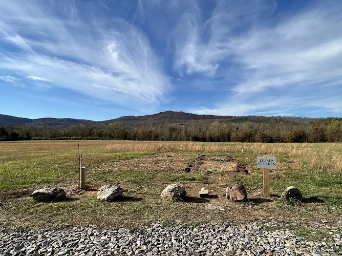 Round the Bend RV Campground Picture 3