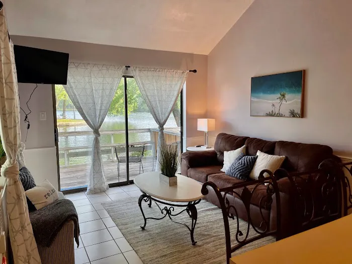 The Vista at the Lake Picture 3