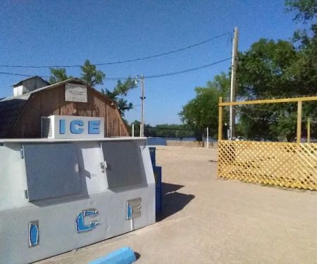 Victory Lake Campground