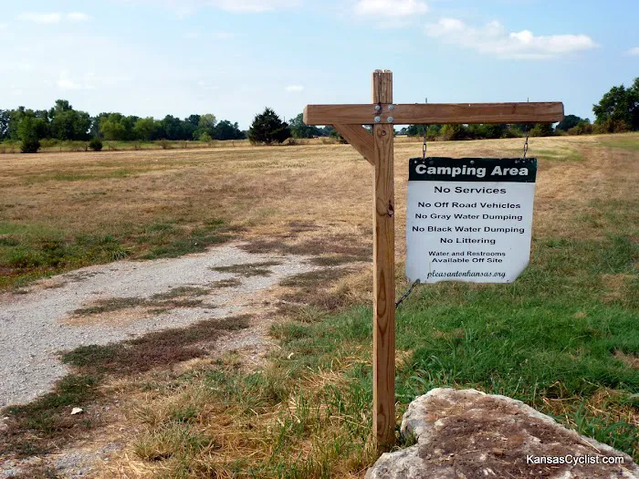 Pleasanton West City Lake Camping Area Picture 1