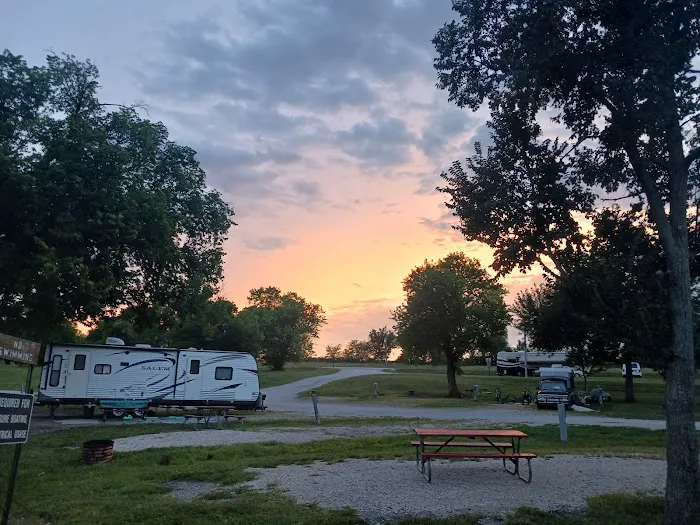 Lake Miola Campgrounds Picture 5