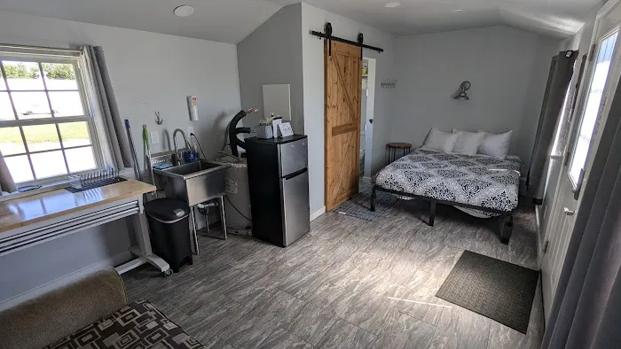 Powell's Creekside Haven Picture 2